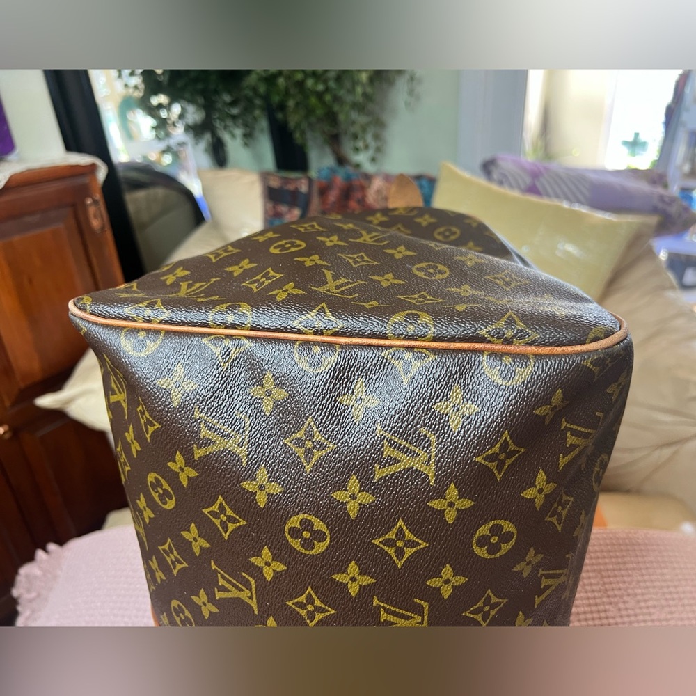 Louis Vuitton Keepall 55 Duffel Travel Bag - Picture 7 of 15